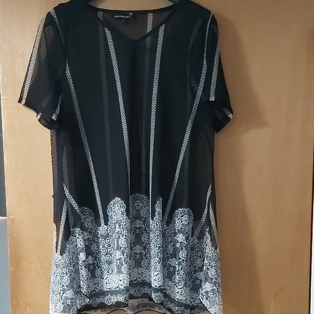 Elegant Black and White Women's Top